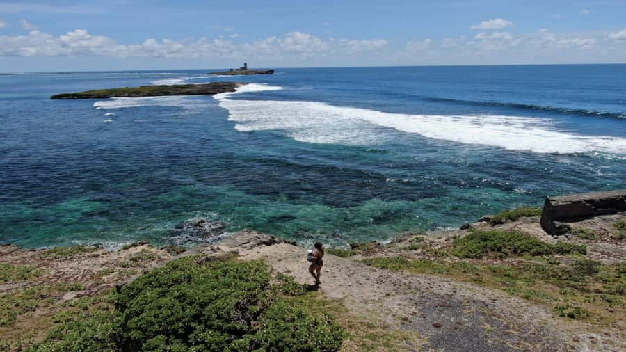5 Islands Private Speedboat w/ Snorkeling + Lunch & Drinks - Blue Bay Marine Park is the main water activity