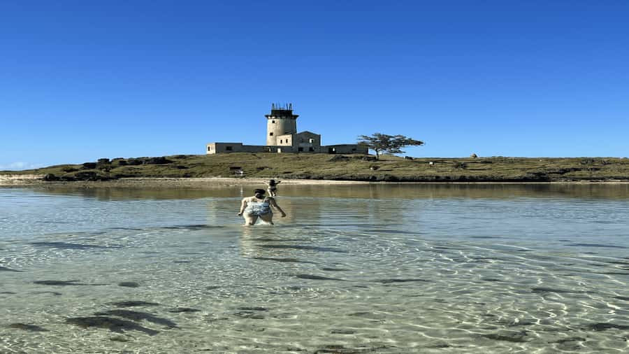 5 Islands Private Speedboat w/ Snorkeling + Lunch & Drinks - Ile aux Cerfs gives you your first island taste