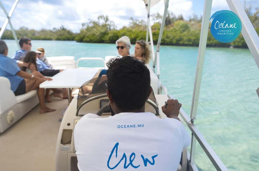 5 Islands Tour: New OCÉANE Private Pontoon Boat cruise - Starting near Pointe Maurice