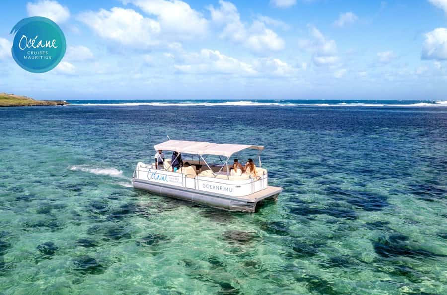 5 Islands Tour: New OCÉANE Private Pontoon Boat cruise - Snorkeling at Eau Bleu