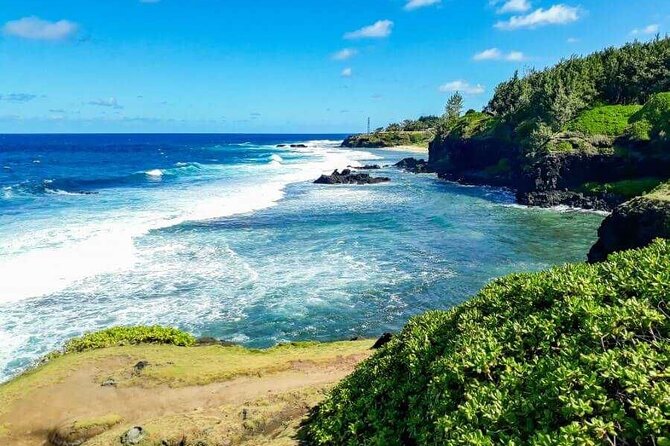 All Inclusive Full Day Tour: Chamarel Rhumrie,7-Coloured & Lunch - Rochester Falls: bring a towel and sensible shoes