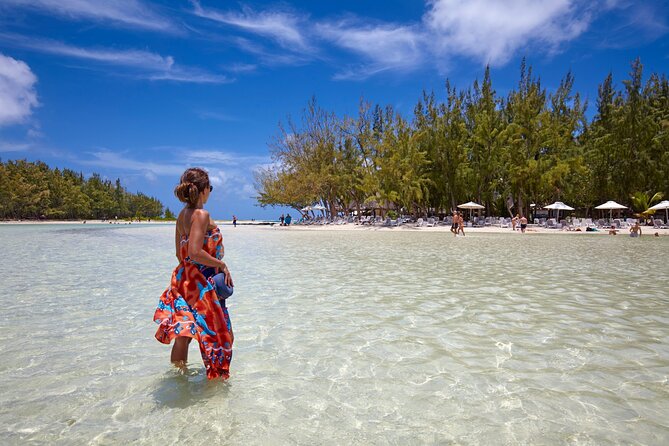 All inclusive SPEEDBOAT FULL DAY to ILE AUX CERF & GRSE WATERFALL - Why this Mauritius boat trip works well