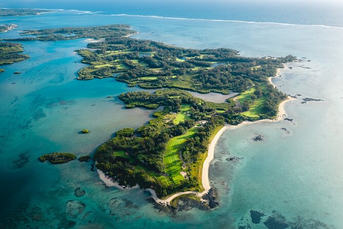 All inclusive SPEEDBOAT FULL DAY to ILE AUX CERF & GRSE WATERFALL - The value of pickup, drinks, and a small group