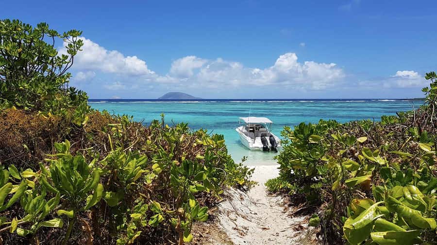 Catamaran Mauritius Cruise in the North Coasts - Starting at Grand Baie Public Beach