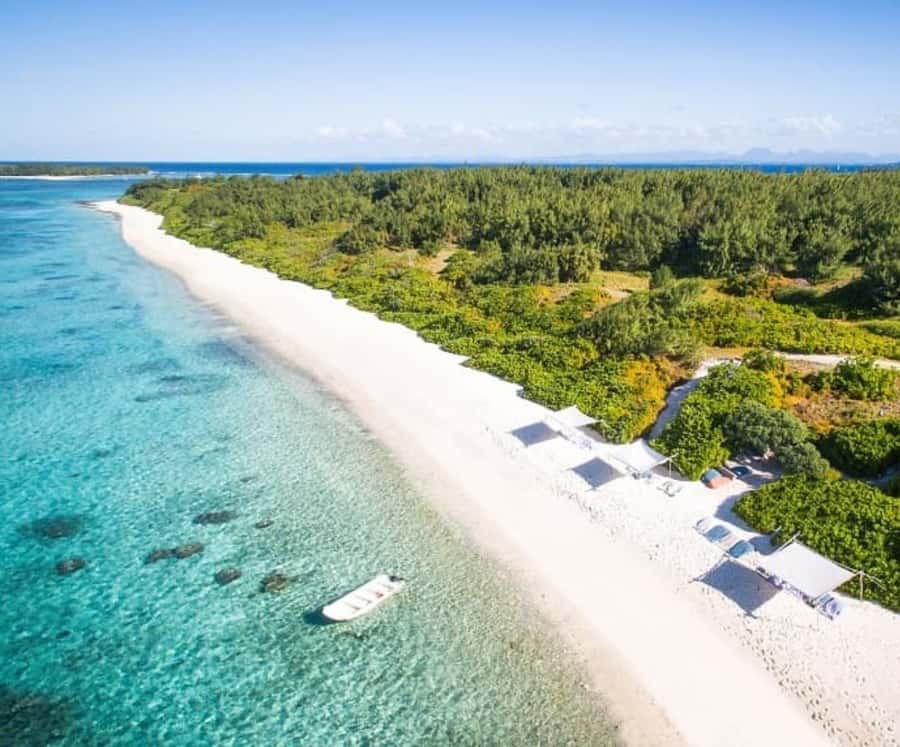 Catamaran Mauritius Cruise in the North Coasts - Sailing for about an hour to Flat Island