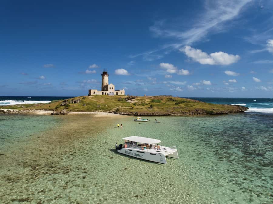 Catamaran Mauritius: South East 5 Islands Catamaran Cruises - The Power Catamaran Ride