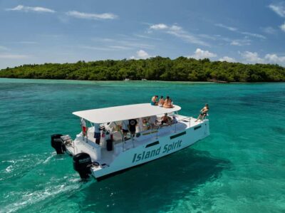 Catamaran Mauritius: South East 5 Islands Catamaran Cruises