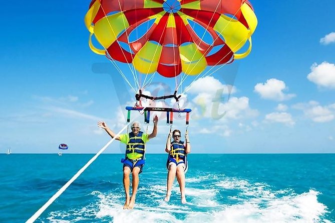 Catamaran to Ile aux Cerf with Parasailing, Tube Riding & Lunch - Lunch, music, and the real value of the package