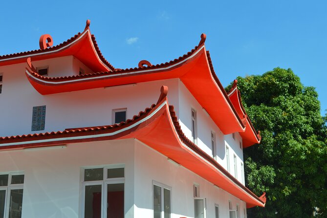 China Town & Port-Louis Mix Food Tour - Walking through Port Louis Chinatown