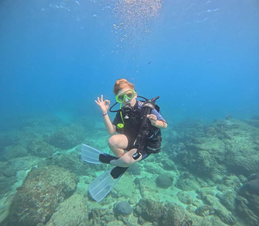 DISCOVER SCUBA DIVING IN LEMORNE with EasydiveMauritius - Family appeal and age considerations