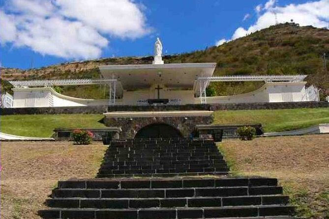 Discovering the North of Mauritius: Full-day incl Botanical garden & lunch - Citadelle Fort Adelaide and the Port Louis view
