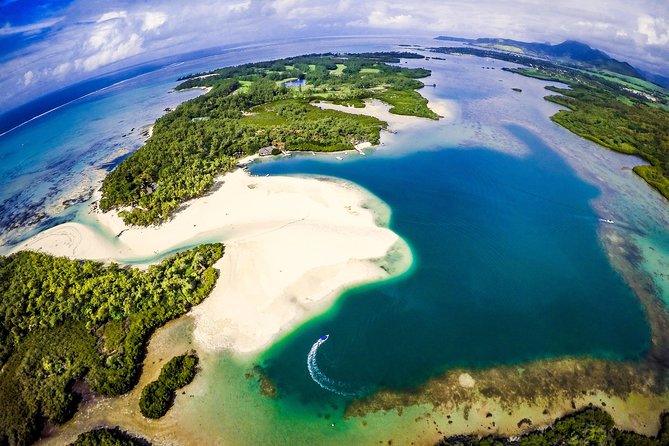 EAST Shared Cruise : OCÉANE Full day catamaran to Ile aux Cerfs - Key things to know before you book
