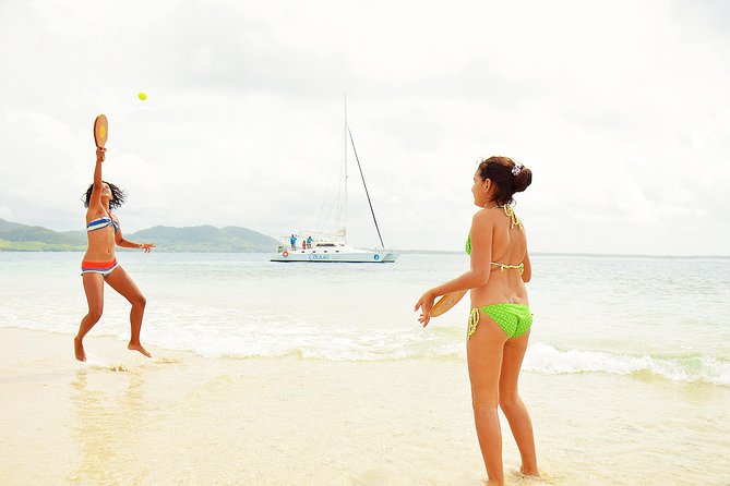 EAST Shared Cruise : OCÉANE Full day catamaran to Ile aux Cerfs - The final 45-minute stop at Fond Blanc or Eau Bleu
