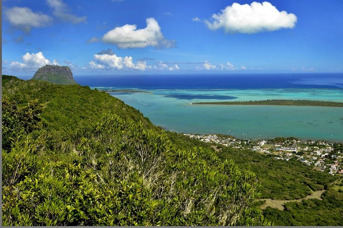 Ebony Forest Reserve Chamarel - Take a Hike Tour - Arriving beside Chamarel’s famous sights
