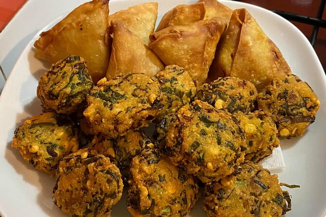 Food Tasting & Market Shopping: Private Guided Tour in PORT LOUIS - Champ de Mars and Chinatown add local texture