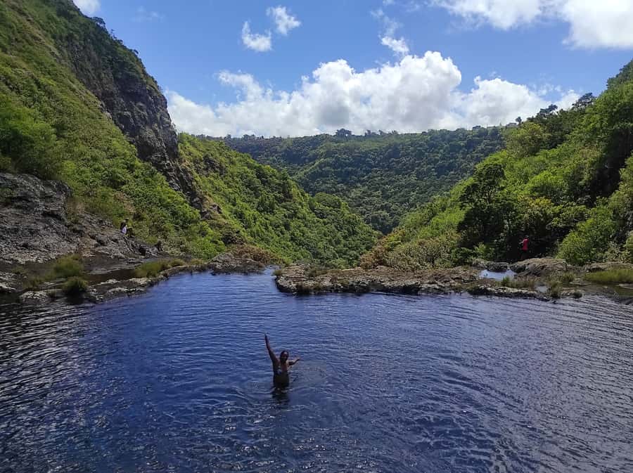 From Quatre Cocos: Tamarind Falls Hiking Day Trip - A three-hour tour that may become a five-hour outing