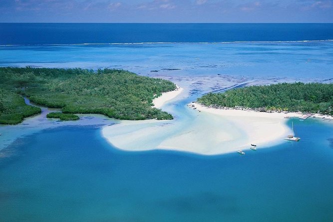 Full-Day At Ile Aux Cerf: Speed Boat, GRSE, Lunch On A Private Island & Transfer - What $110.38 gets you