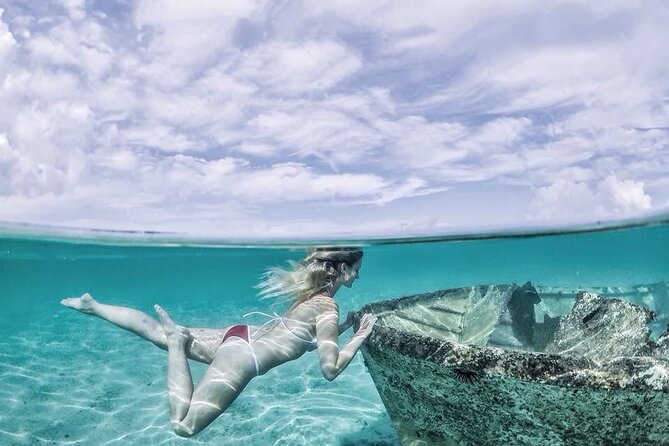 Full Day at Ile Des Deux Cocos - The glass-bottom boat for a dry view
