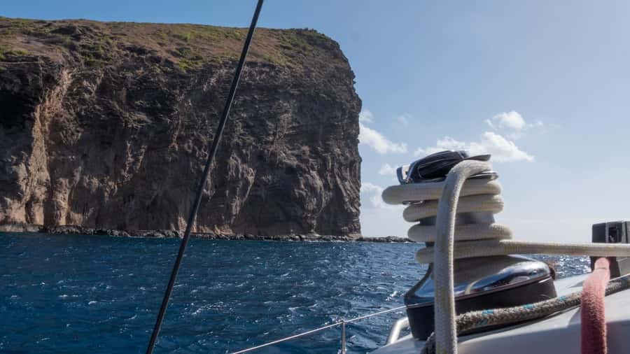 Full Day Catamaran Luxury Cruise to Northern Islands w Lunch - BBQ lunch and drinks keep the middle of the day simple