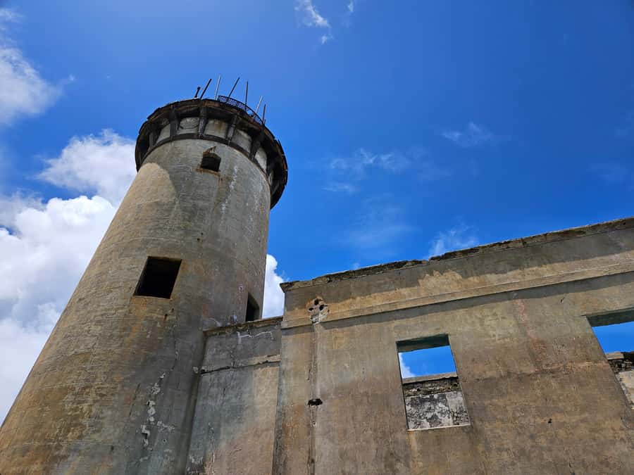 FULL-DAY CATASPEED - East Lagoon cruise including transfer. - Cruising past the five East Coast islands