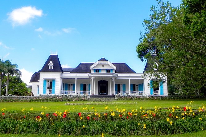 Full Day Guided Tea Route Mauritius: Including Lunch - Lunch and rum at Rhumerie de Saint Aubin