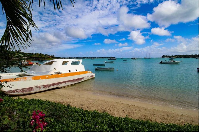 Full-Day North Tour of Mauritius, ALL INCLUSIVE Day Trip, Private SUV Car, Guide - Château De Labourdonnais and the old Mauritian estate
