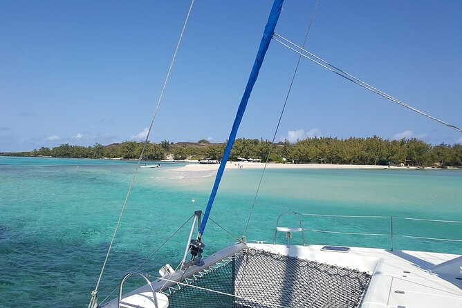 Full-Day Northern Catamaran Cruise: Coin de Mire and Ile Plate Island - Returning to Grand Bay and your hotel