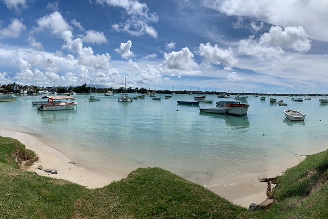 Full Day Private custom Tour with Drive-Guide in Mauritius - Starting at 8:30 am with pickup at your accommodation