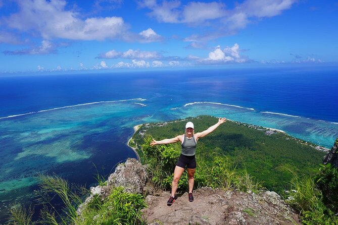 Full-Day Private Hiking le Morne Mountain & Seafood Lunch at Islet Fourneau - Why the guide matters more than usual