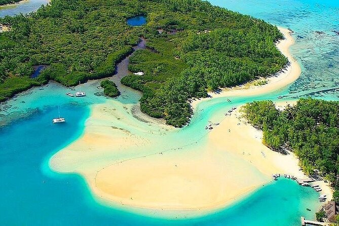Full Day Shared Speed Boat in Ile Aux Cerfs Lunch & Transfer incl - Weather and the open-water question