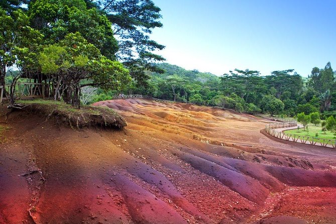 Full Day South Guided Tour Mauritius: Including Lunch - Curepipe and the sustainable shop stop