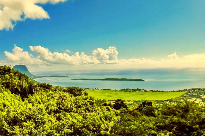 Full day visit to Chamarel ,Curious Corner & Takamaka with Lunch - Chamarel’s viewpoints reward a clear day
