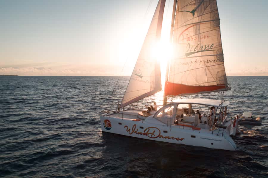 Grand Baie: Cocktail & Sunset Catamaran Cruise - Key points before you book