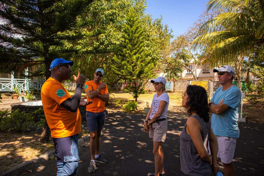 Grand Baie: Guided Walking Food Tour - Fish markets, shopping streets, and local Grand Baie