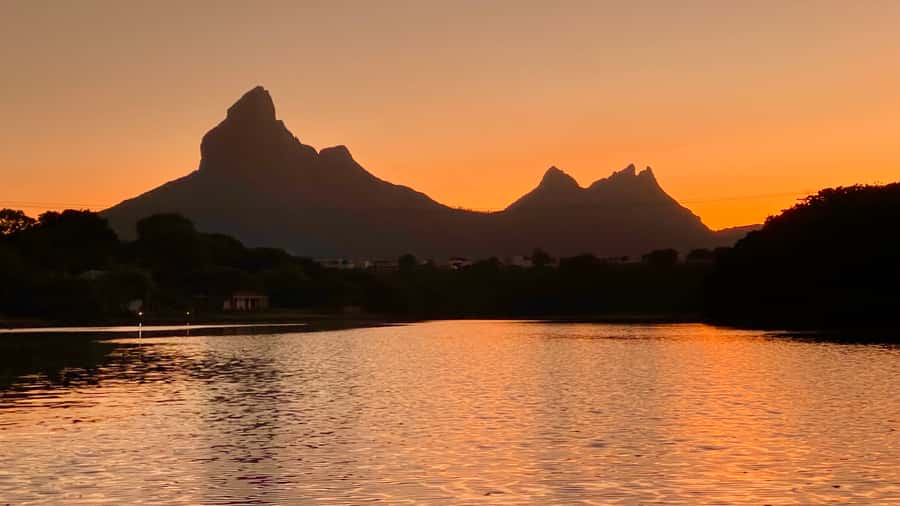 Guided Sundowner Kayak Tour - The return paddle and the main show