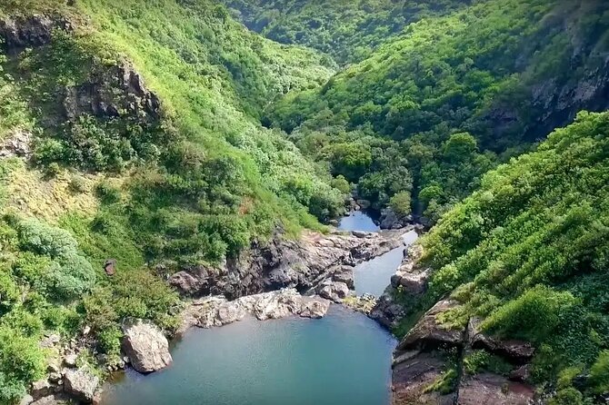 Half Day Hike to Seven Waterfalls in Mauritius - Meeting at Henrietta Bus Station at 9:30 am