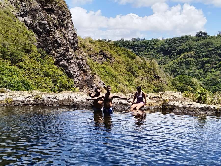 Henrietta: Hiking at the Tamarind Waterfalls - From your hotel to Henrietta’s sugar cane fields