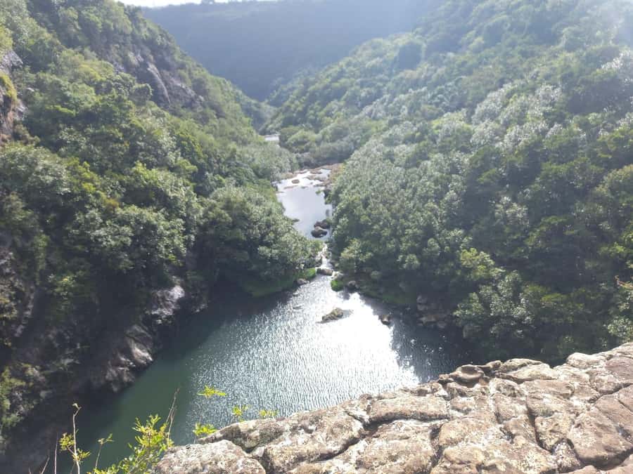 Henrietta: Hiking at the Tamarind Waterfalls - Reaching the first Tamarind waterfalls
