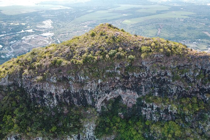 Hiking La Tourelle Mountain in Mauritius - Snacks help, but bring your own water