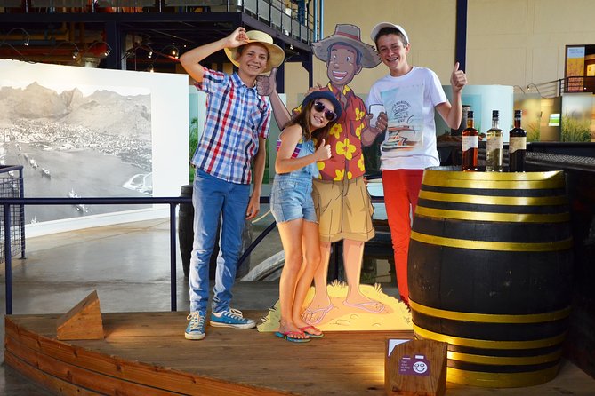 Historical Guided Day Tour : City - Sugar World - Botanical Garden - Citadel Fort Adelaide and the Port Louis view