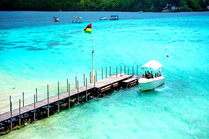 Ile aux 2 Cocos Full Day on All Inclusive with complimentary activities - Lunch, drinks, and the value of an all-inclusive day