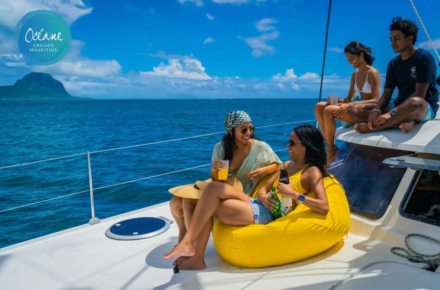Ile Aux Bénitiers : Private Catamaran Cruise & Gourmet Lunch - La Preneuse brings the first real swim