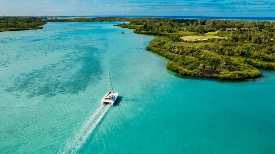 Ile Aux Cerfs: Catamaran Cruise, island, waterfalls, Lunch - What the Crew Adds to the Day