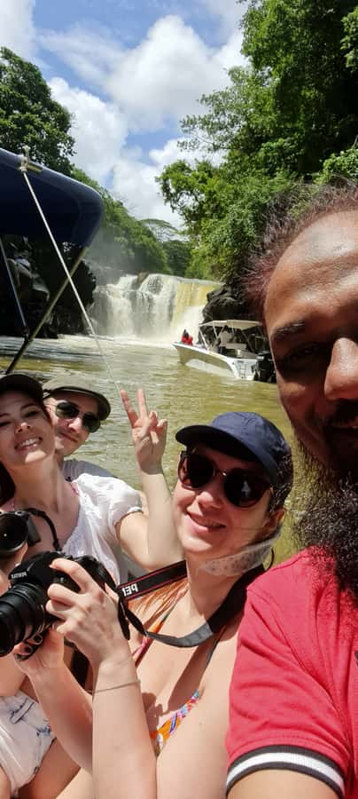 Ile aux Cerfs: Island & Waterfall Speedboat Tour with Lunch - Beach time on Ile aux Cerfs