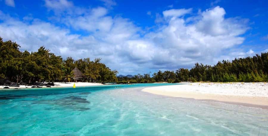 Ile aux Cerfs: Island & Waterfall Speedboat Tour with Lunch - Swimming, snorkeling, and what to bring