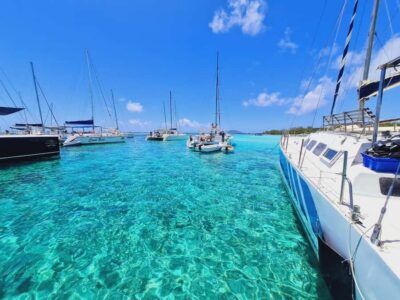 Ilot Gabriel: Catamaran Cruise & BBQ Lunch