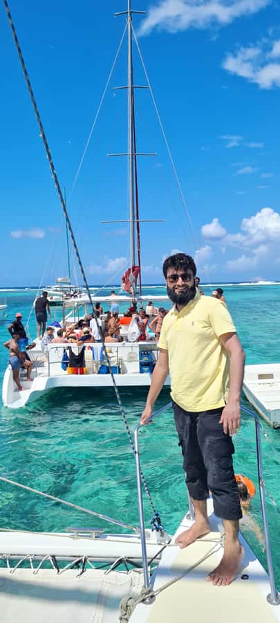 Ilot Gabriel: Catamaran Cruise & BBQ Lunch - BBQ Lunch Back on the Catamaran