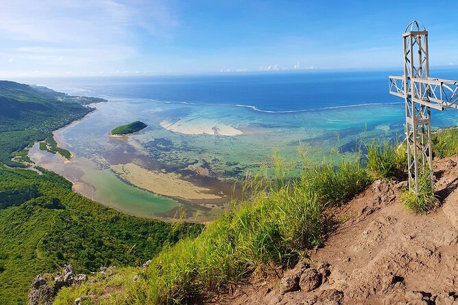 Le Morne Brabant Hike A Journey Through History - Pausing with the mountain’s difficult past