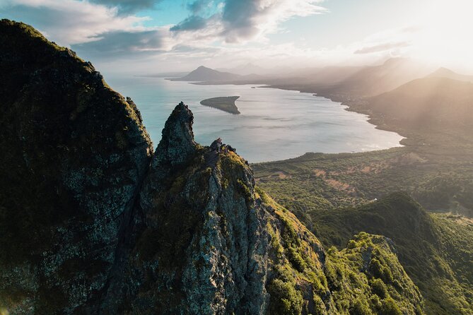 Le Morne Mountain Sunrise Hike & Climb - Scrambling Near the Summit