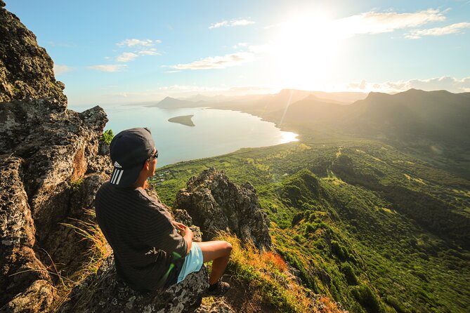 Le Morne Mountain Sunrise Hike & Climb - The Sunrise Start and First Section